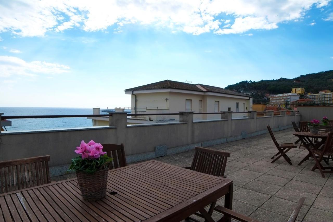 Villa Gioiosa Diano Marina Luaran gambar